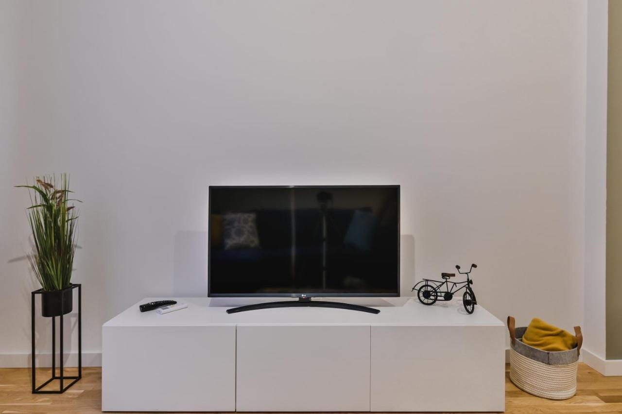 Pieces Of Nature In A Stylish One-Bedroom Flat By Flat Mаnager София Экстерьер фото